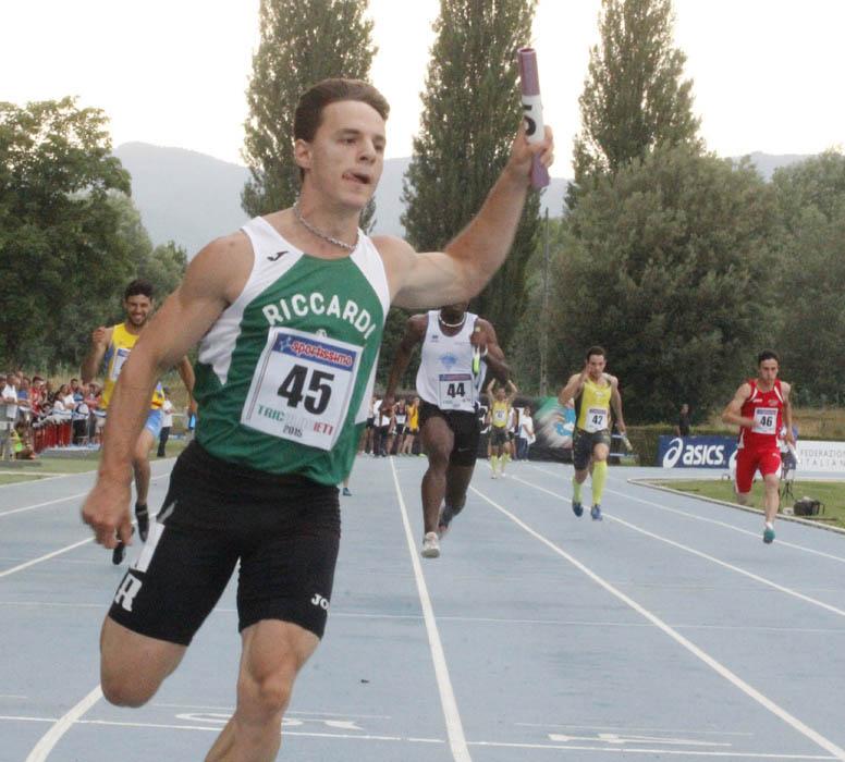 Giovanni Galbieri Rieti2015 esultanza staffetta HP
